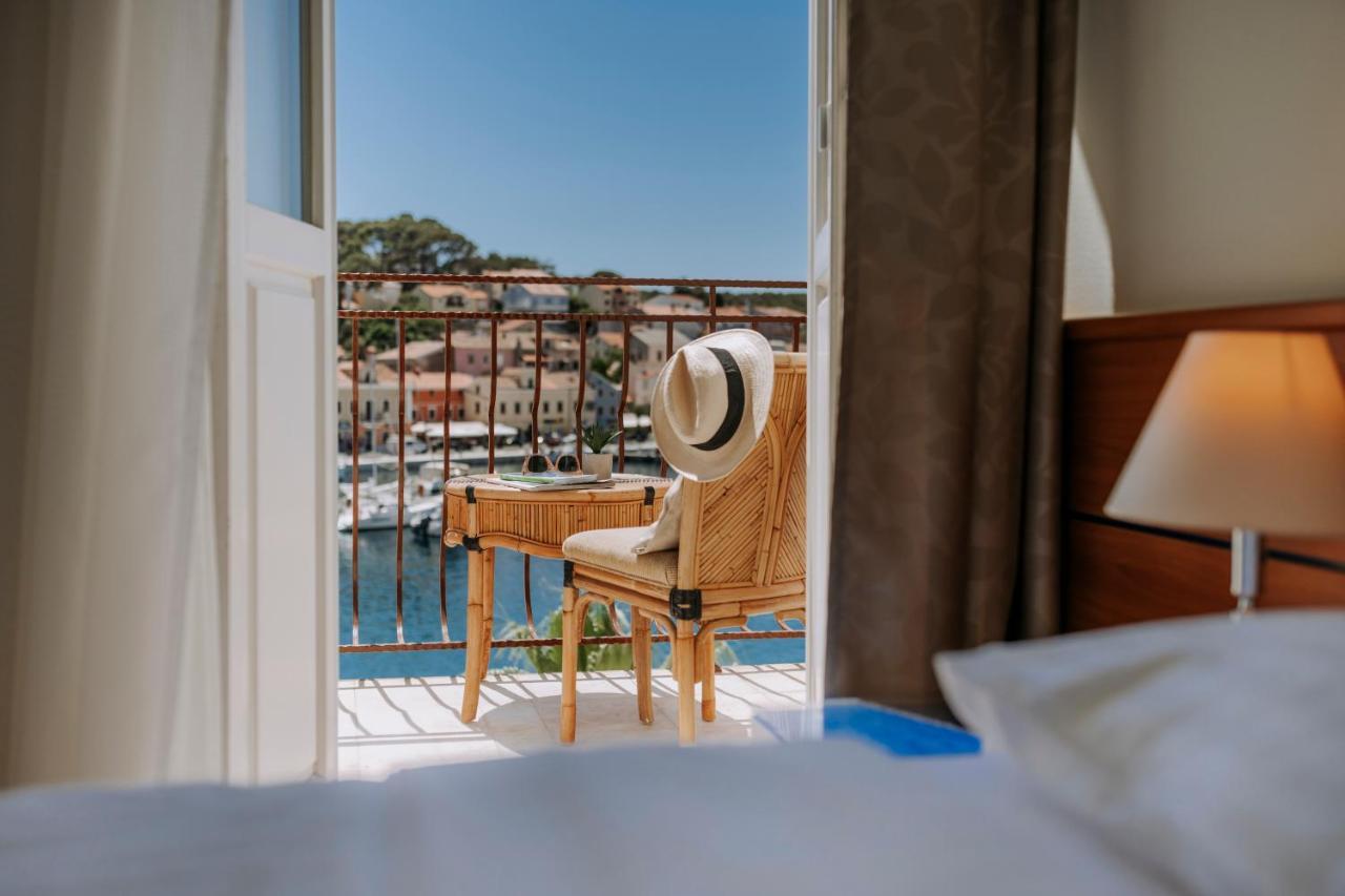 Hotel Apoksiomen Mali Lošinj Dış mekan fotoğraf